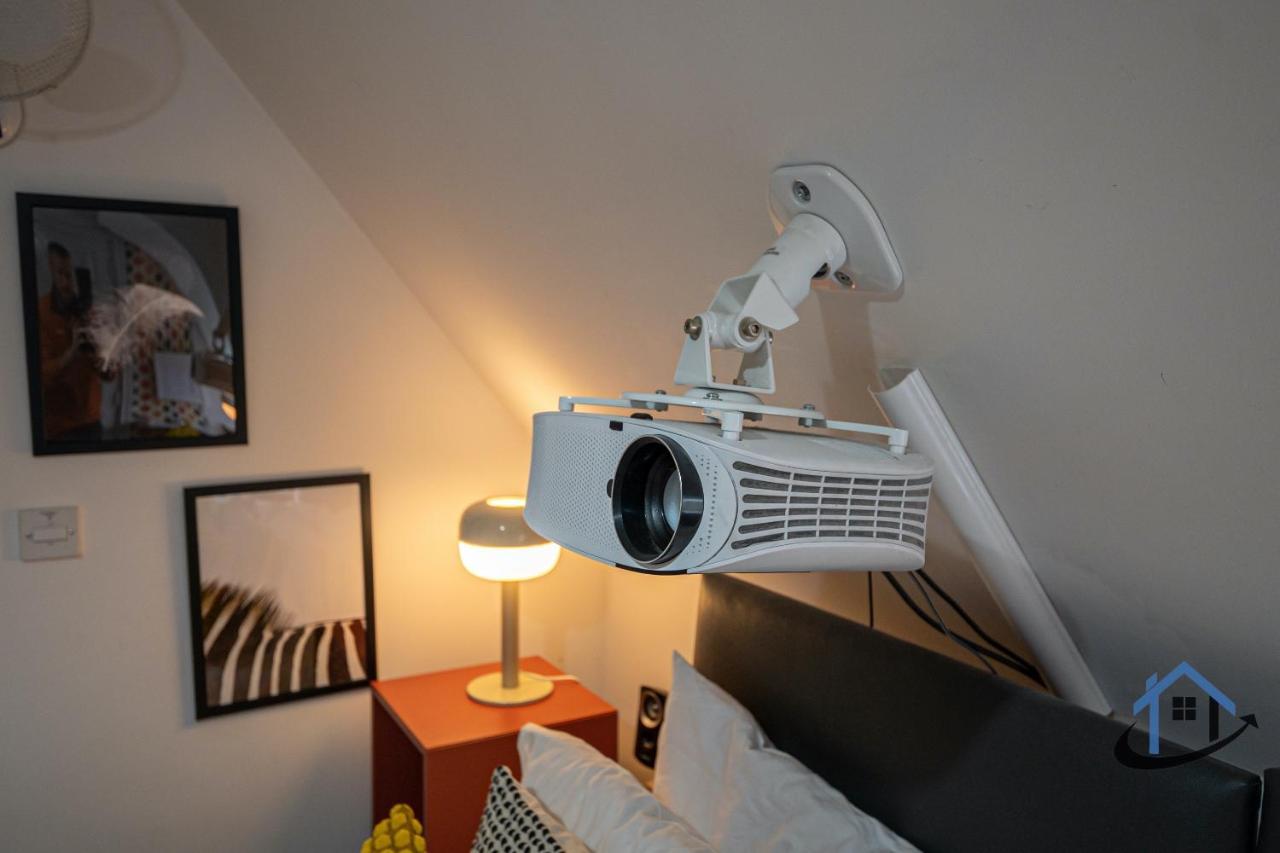 Garfield House, 3 Bed House, Sleeps 7, Nr Rushden Lakes, Allocated Parking, Corporates Welcome Wellingborough Exterior photo